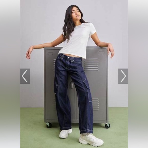 ASOS Weekday Mason Low Rise Loose Cargo - Picture 12 of 14